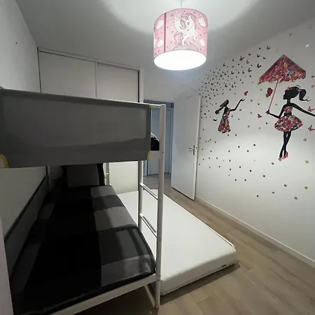 아파트 Quiet And Spacious 2br And Salon Terrasse Parking *